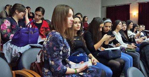 Участники конференции преподавателей кабардинского языка. Нальчик, 21 декабря 2017 год. Фото: Луиза Оразаева для "Кавказского узла".