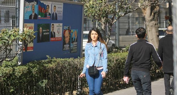 Агитационные плакаты на улицах Баку. Фото Азиза Каримова для "Кавказского узла"