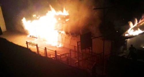 Пожар в здании школы селения Мокок Цунтинского района Дагестана. Фото http://05.mchs.gov.ru/upload/site37/document_operational/zkHKk9IRK4.jpg