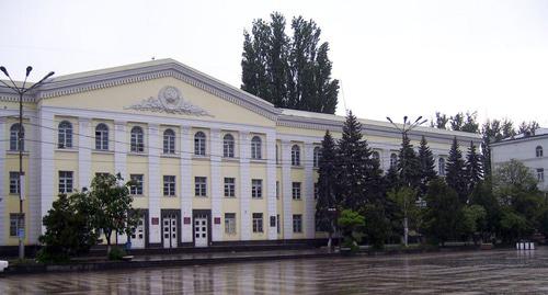 Здание Дагестанского педуниверситета в Махачкале. Фото https://ru.wikipedia.org/wiki/Файл:ДГУ.png

