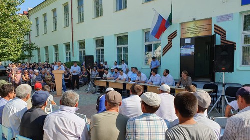 Сход в поселке Сулак 5 июля 2019 года. Фото Аси Капаевой для "Кавказского узла"