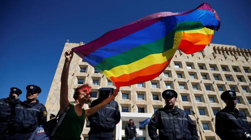 ЛГБТ-акция в Тбилиси. Фото Reuters, Давид Мдзинаришвили