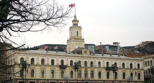 Здание Тбилисского сакребуло. Фото: Alsandro https://ru.wikipedia.org/