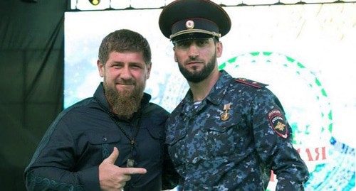 Рамзан Кадыров (слева) и Исхак Чалаев. Фото:
Информационного агентства "Грозный-информ" https://www.grozny-inform.ru/news/society/115324
