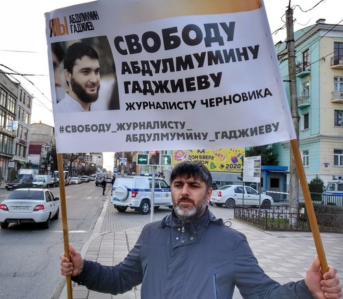 Житель Махачкалы Салим впервые вышел на пикет в поддержку Гаджиева. Махачкала, 20 января 2020 года. Фото Ильяса Капиева для "Кавказского узла"