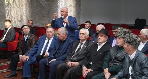 Заседание комиссии по адаптации. Фото: интернет-газета https://www.gazetaingush.ru/