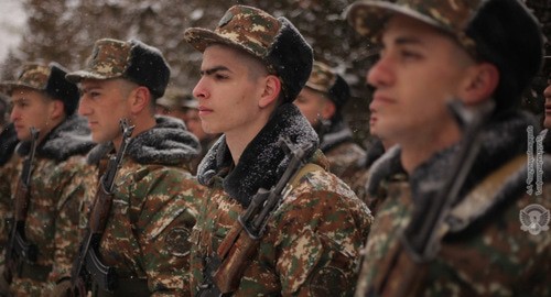 Армянский солдат. Фото пресс-службы Минобороны Армении. http://www.mil.am