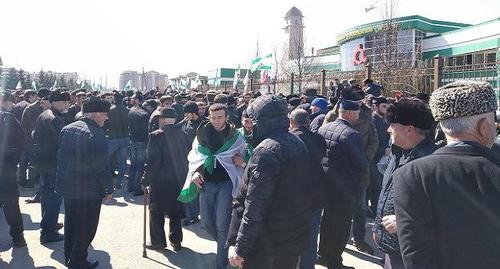 Участники митинга в Магасе, 26 марта 2019 года. Фото Умара Йовлоя для "Кавказского узла".