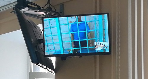 Свидетель Иеговы* Сергей Мельник на экране во время заседания суда, январь 2020 год. Фото Татьяны Филимоновой для "Кавказского узла"