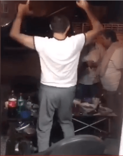 Скриншот видео с танцующим под песню о Рауфе Арашукове силовиком, https://www.instagram.com/p/CBj_PUUKRFd/
