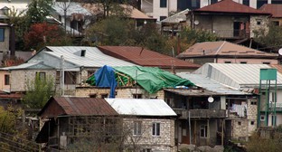 Более 1400 беженцев доставлены в Степанакерт за сутки