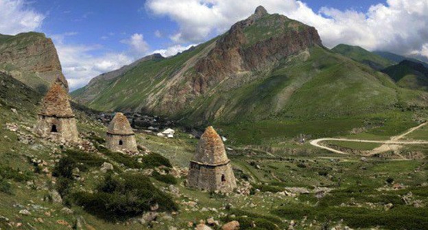 Город мертвых в в Чегемском ущелье Кабардино-Балкарии. Фото предоставлено Тенгизом Мокаевым