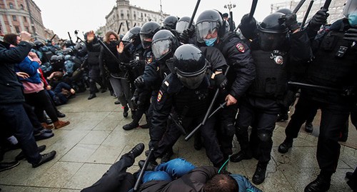 Сотрудники силовых структур во время акции протеста. Москва, 23 января 2021 года. Фото: REUTERS/Maxim Shemetov