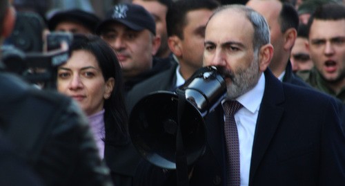 Никол Пашинян во время акции протеста. Ереван, 26 февраля 2021 г. Фото Тиграна Петросяна для "Кавказского узла"