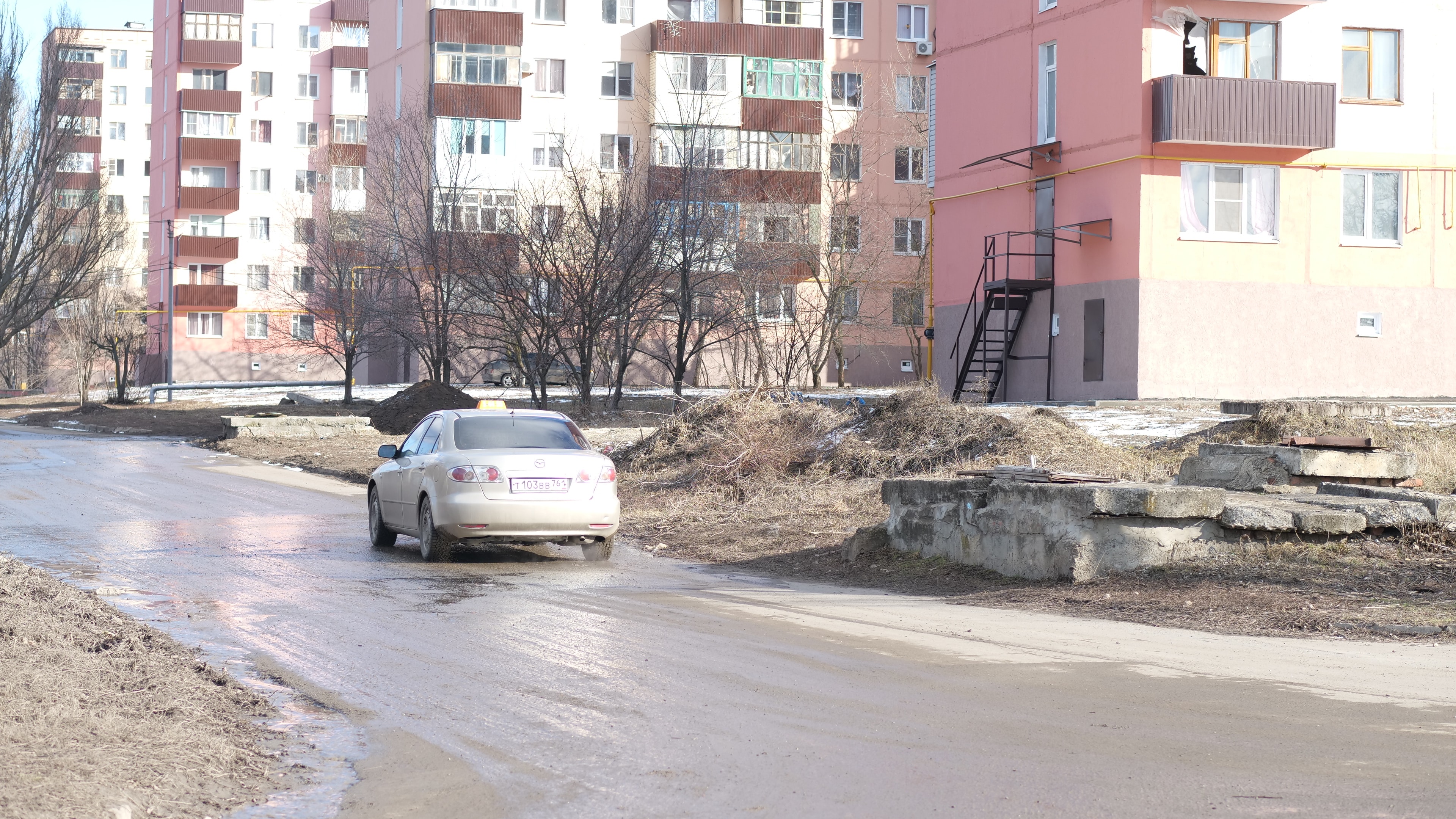 Текущая канализация в Красном Сулине. Фото Вячеслава Прудникова для "Кавказского узла"