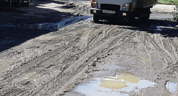 Дорога на улице Гайдара в Сочи. Фото Светланы Кравченко для "Кавказского узла".