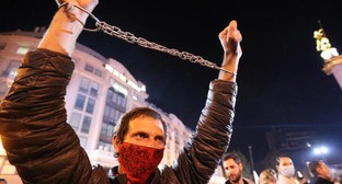 Два сторонника Саакашвили задержаны на акции в Тбилиси
