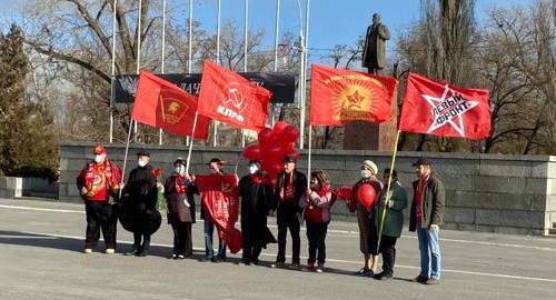 Коммунисты в Калаче-на-Дону празднуют 7 ноября. Фото Татьяны Педан для "Кавказского узла" 