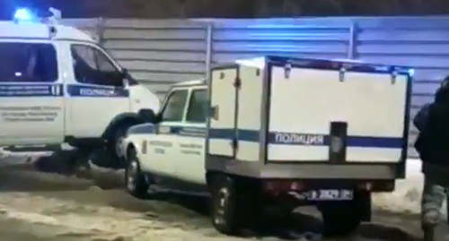 Полиция в Волгограде у Центрального автовокзала. Стоп-кадр видеоролика на странице https://www.instagram.com/p/CYUZie2h8QE/