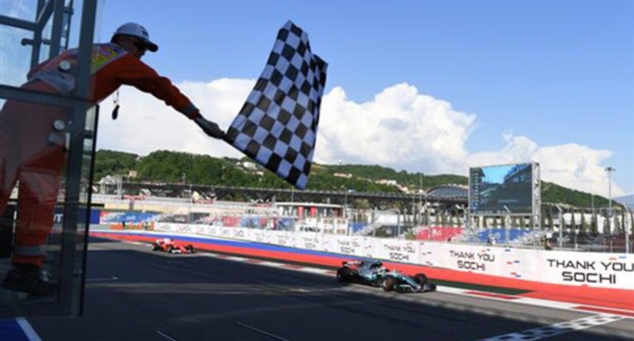 "Формула-1" в Сочи 30 апреля 2017/. Фото прес-служба автодрома в Сочи http://sochiautodrom.ru/news/circuit?id=1198