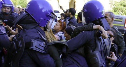 Силовики во время акции протеста в Баку. Фото Азиза Каримова для "Кавказского узла" 