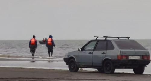 Поиски дагестанского рыбака найдено в Каспийском море. Фото пресс-службы МЧС