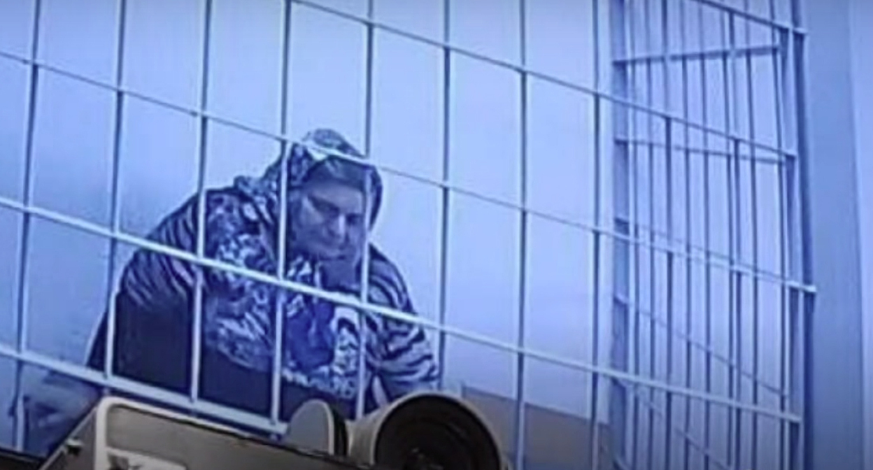 Зарема Мусаева в заключении. Кадр видео 1ADAT Активист https://www.youtube.com/channel/UC5bAexZDDykZSEyZ0qjGSGA