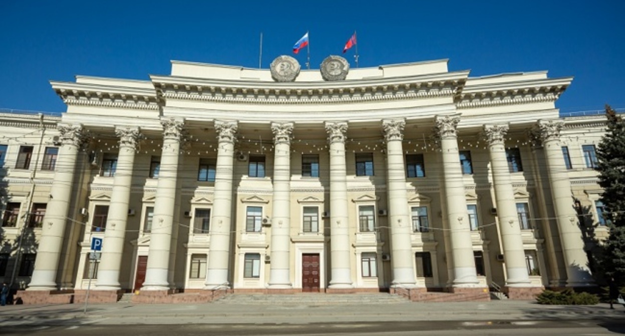 Администрация Волгограда. Фото: сайт Комитета здравоохранения Волгоградской области http://volgazdrav.ru/media/k2/items/cache/e5b1be7c656a0ceb0ecb2526ce1ad515_XL.jpg