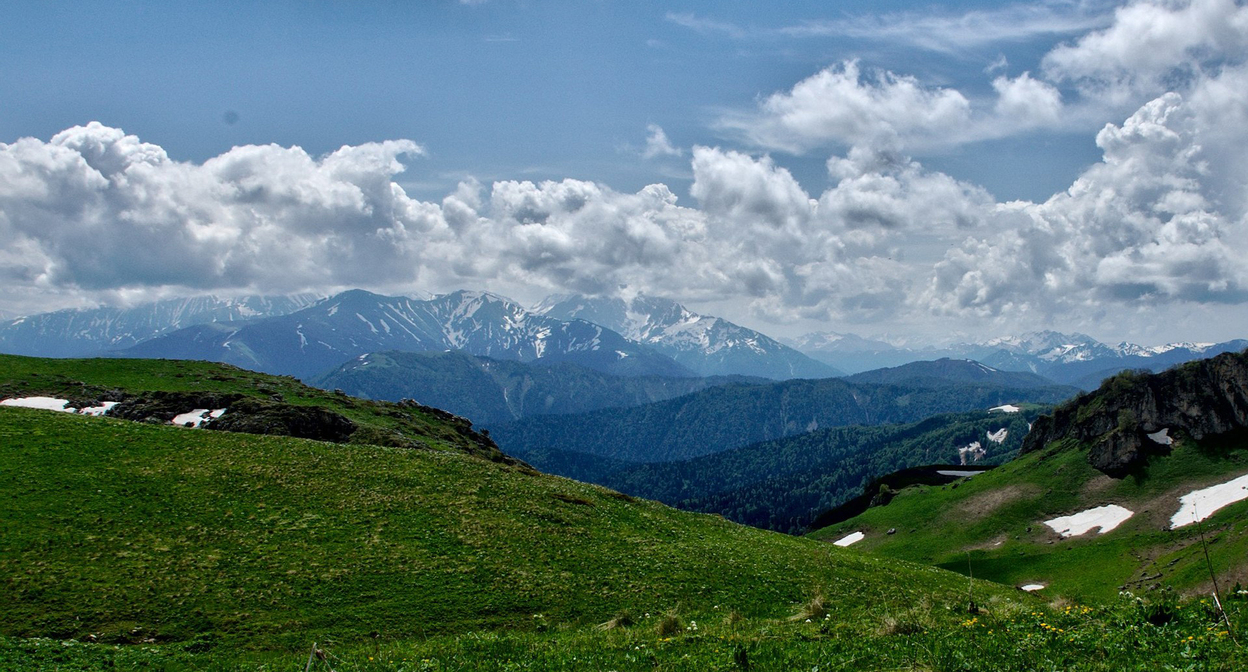 Лагонакское нагорье. Фото Александр Марков https://commons.wikimedia.org/wiki/Category:Lago-Naki#/media/File:500px_photo_(142100359).jpeg