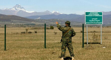 Граница  Южной Осетии и Грузии. Фото https://on.ge/story/23298-სუს-ის-გაფრთხილება-ლომისობაზე-ე-წ-საღვრის-კვეთისთვის-საოკუპაციო-ძალები-დაგაპატიმრებენ