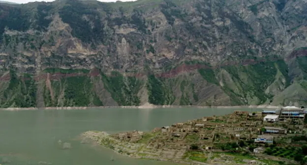 Село Старый Ирганай, затопленное в ходе заполнения водохранилища Ирганайской ГЭС в 2008 г. Июнь 2013 г. Фото Натальи Крайновой для "Кавказского узла"