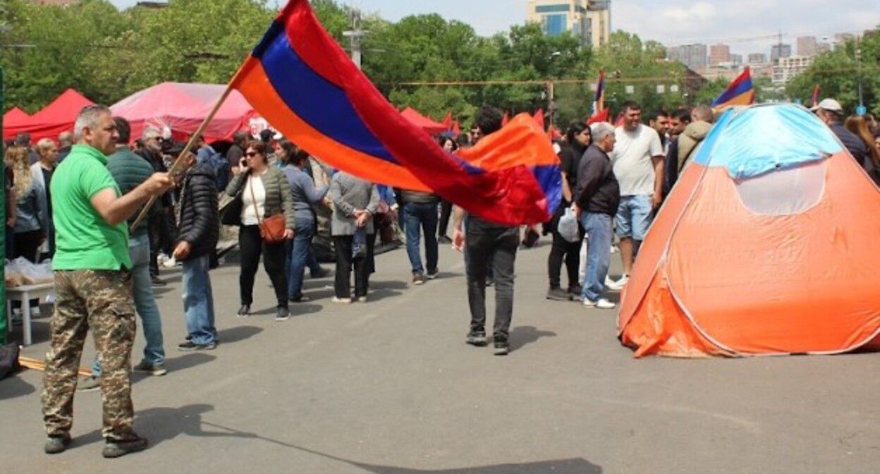 Протесты оппозиции в Ереване. Фото Тиграна Петросяна для "Кавказского узла".