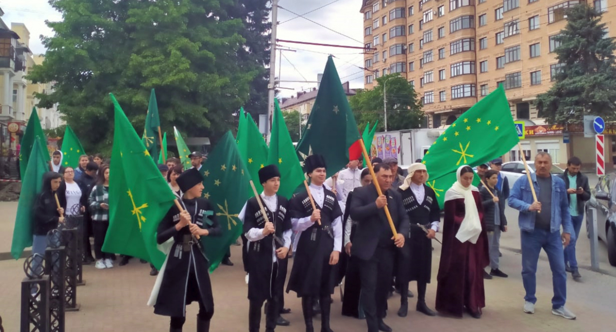 Кавказский Узел | Жители Карачаево-Черкесии почтили память жертв Кавказской  войны