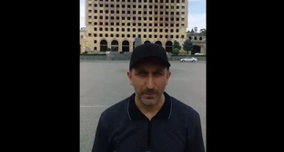 Джансух Адлейба объявляет о начале голодовки. Кадр видео с YouTube-канала David Zhvania https://www.youtube.com/watch?v=yxWkDNhiq7k