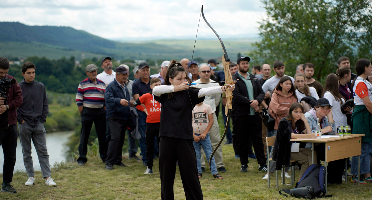 Соревнования на абазинских играх. Фото: https://www.abaza.org/druzhba-sport-i-krasota-vii-igry-naroda-abaza-sostoyalis-v-karachaevo-cherkesii