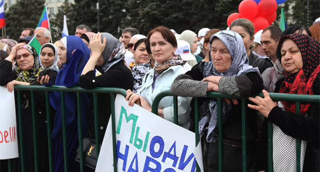 Митинг в день рождения Путина в Махачкале. 7 октября 2022 г. Фото: Руслан Алибеков https://chernovik.net