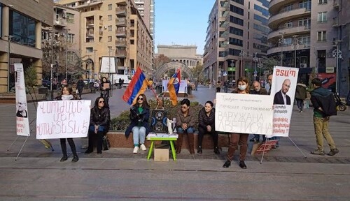 Пикет в поддержку Варужана Аветисяна в Ереване 19.11.22. Фото Армине Мартиросян для "Кавказского узла".