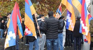 Власти и оппозиция призвали жителей Нагорного Карабаха выйти на митинг