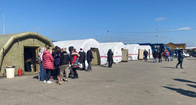 Беженцы из Донбасса в Ростовской области. Фото: пресс-служба управления МЧС по Ростовской области. https://t.me/mchs_rostov/809