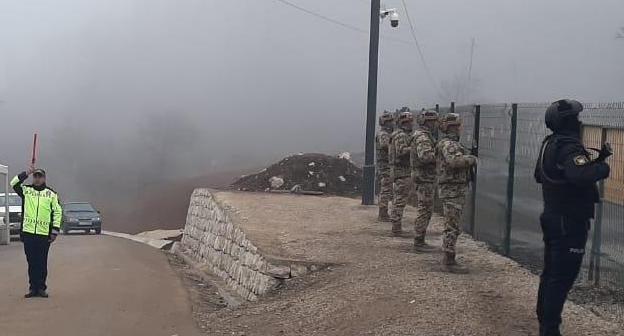 Блокада Лачинского коридора, фото: https://report.az/ru/karabakh/ekoakciya-na-doroge-hankendi-lachyn-prodolzhaetsya-100-dnej-trebovaniya-ostayutsya-neizmennymi/