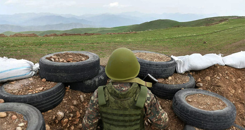 Армянский военнослужащий на границе с Азербайджаном. Фото: аппарат президента Республики Армения