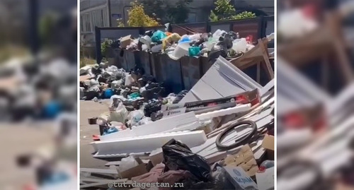 Переполненная мусорка в Каспийске. Стопкадр из видео https://www.instagram.com/p/CvwGTr_oxzP/