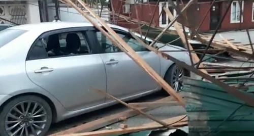 Последствия урагана в Грозном, стоп-кадр smotrim.ru
