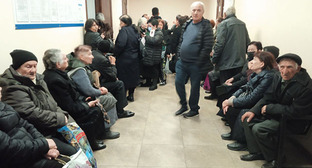 Длинные очереди пенсионеров в Абхазии вызваны хаосом в системе госуправления