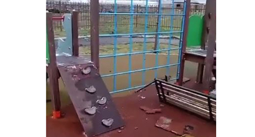 Детская площадка в селе Пятилетка. Кадр из видео https://www.instagram.com/p/C1ZACKwMJ3C/ принадлежит компании Meta деятельность которой запрещена в России
