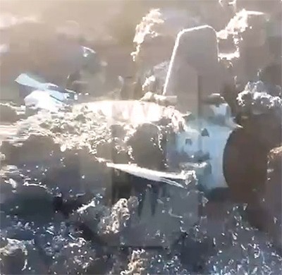 Авиационная ракета, упавшая в Павловском районе Краснодарского края. Кадр из видео https://vk.com/wall759897657_12195