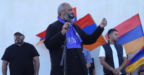 Баграт Галстанян на митинге в Сотке. Стоп-кадр видео News.Am от 05.06.24, https://www.youtube.com/watch?v=7-T6oL7GiIc&t=417s
