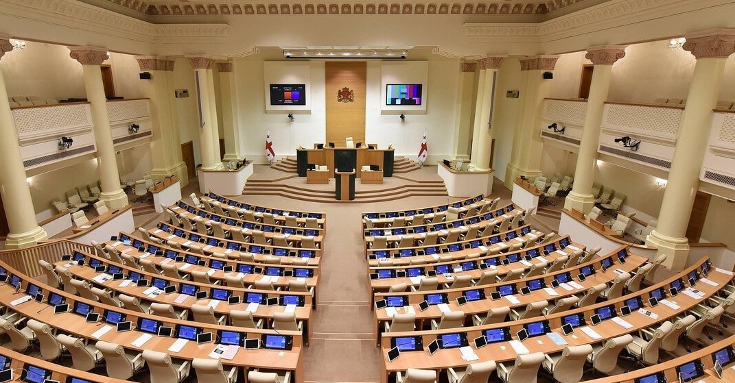 Парламент Грузии. Фото: https://www.interpressnews.ge https://ru.wikipedia.org/