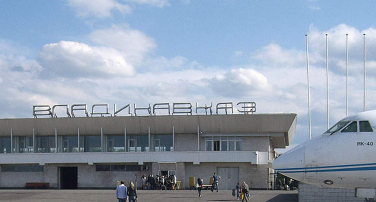 Аэропорт Владикавказа. Фото: Mr.Grand. https://ru.wikipedia.org/ Аэропорт Владикавказа. Фото: Mr.Grand. https://ru.wikipedia.org/