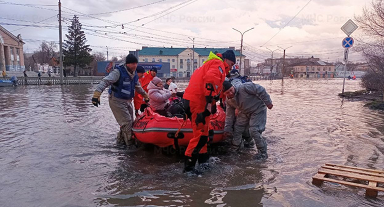Наводнение в Дагестане. Фото: МЧС России Наводнение в Дагестане. Фото: МЧС России